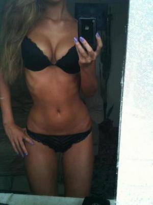 Mia (21) | Delaware No-Strings Dating and Messaging