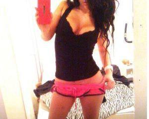 Linda (24) in District Of Columbia | Casual Dating with Older Men