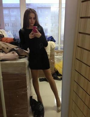 Sydney, 26 from California | Older Men and Younger Women Dating