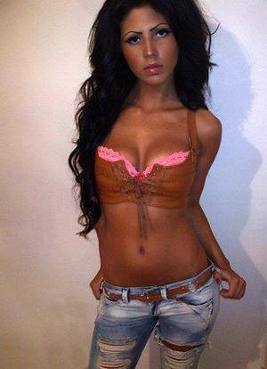 Gabrielle, 19 from Virginia | Older Men and Younger Women Dating