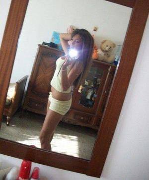 Jami, 19 from New Mexico | Older Men and Younger Women Dating
