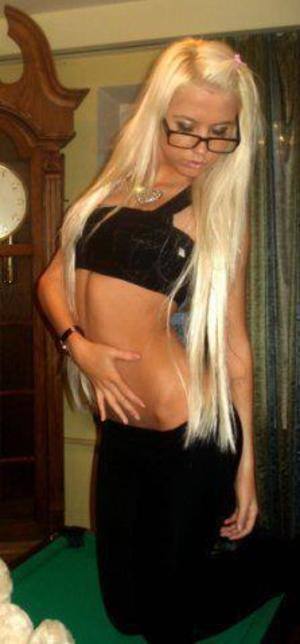 Carla (29) in California | Discreet Private Dating