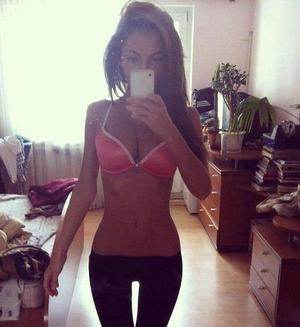 Yolanda, 24, casual dating profile photo in Lorton, VA