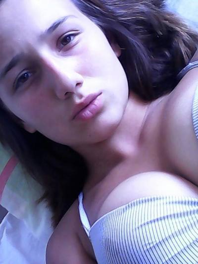 Private Chat with Lizeth (29) in Puerto Rico