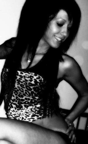 Adult dating profile photo of Felicia (24) in Hialeah, FL