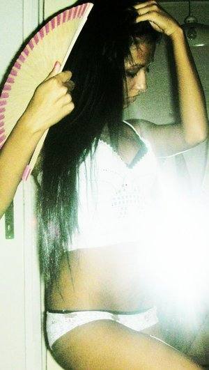 Meet Hazel (21) from Illinois | Confidential Encounters