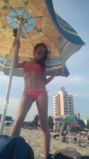 Victoria, 29, profile image for Indio, CA dating page