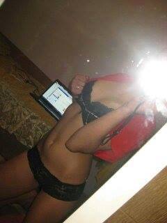 Jaqueline (22) in Manitoba | Discreet Private Dating