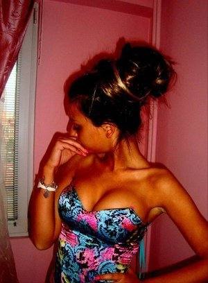 Meet Angela (24) from Missouri | Confidential Encounters