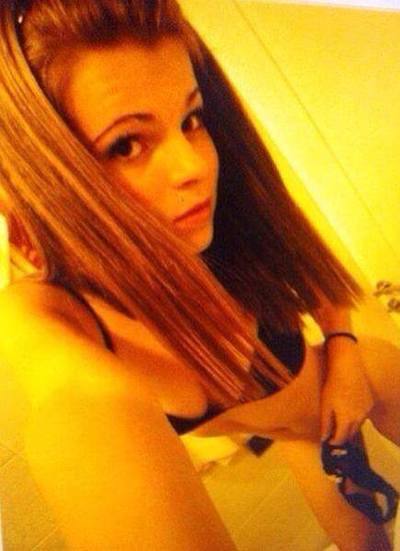 Carol (23) in Illinois | Discreet Private Dating