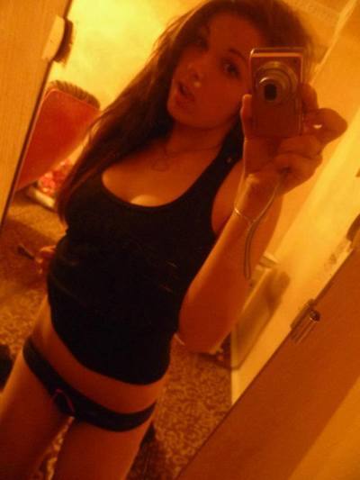 Meet Roxana (29) from Missouri | Confidential Encounters