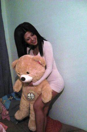 Josephine, 29, Miami, FL local dating profile photo