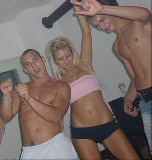 Toni (24) from Kansas profile image