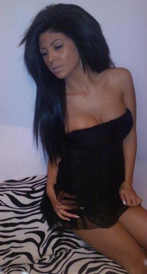 Meet local singles like Nichole from Indiana who want to fuck tonight
