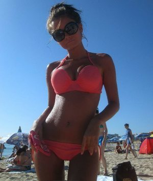 Jule from Kansas is looking for adult webcam chat