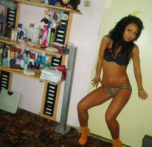 Looking for local cheaters? Take Claire from Idaho home with you