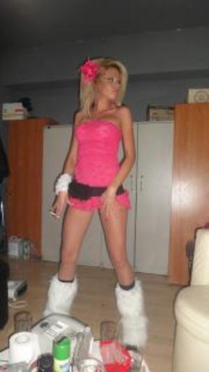 Kate from Alabama is interested in nsa sex with a nice, young man
