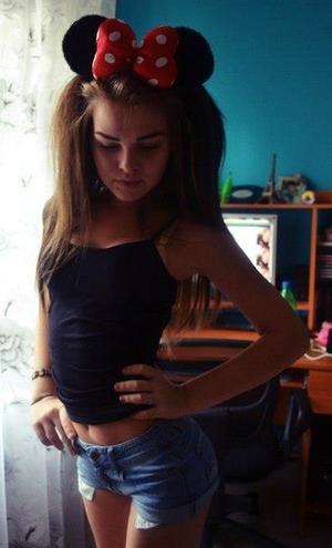 Damaris is a cheater looking for a guy like you!