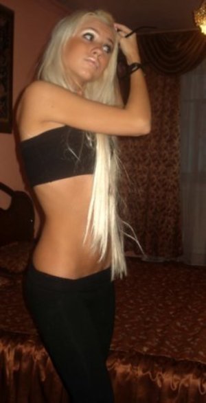 Delilah from Colorado is looking for adult webcam chat