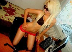 Chanel from Michigan is looking for adult webcam chat