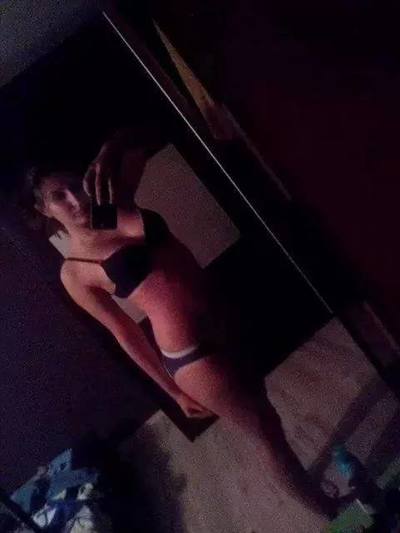 Looking for local cheaters? Take Isabelle from South Carolina home with you