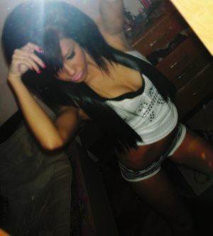 Looking for local cheaters? Take Alysia from California home with you