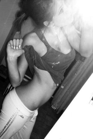 Meet local singles like Aimee from Utah who want to fuck tonight