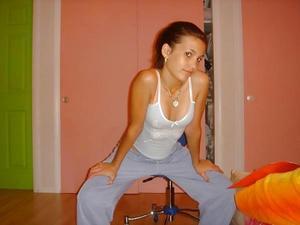 Meet local singles like Ellen from Kentucky who want to fuck tonight