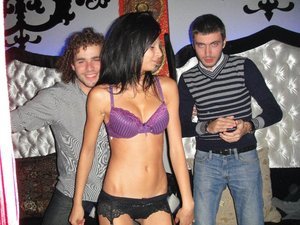 Brooke from Utah is interested in nsa sex with a nice, young man