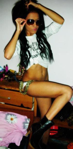 Angelique from North Dakota is DTF, are you?