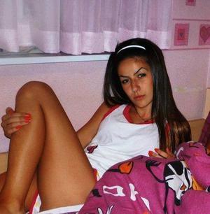 Camryn is a cheater looking for a guy like you!