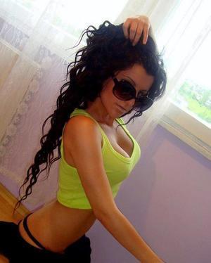 Adrienne from Michigan is the best local fuck buddy you can ever find