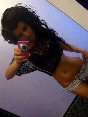 Escorts like Arianna are down to fuck you now!