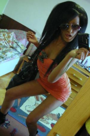 Looking for girls down to fuck? Roselyn from Kansas is your girl