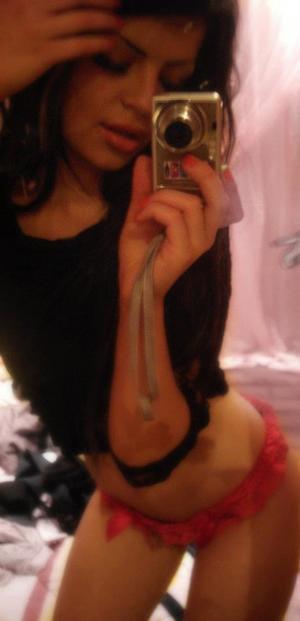 Meet local singles like Helen from Quebec who want to fuck tonight
