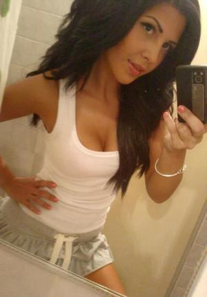 Meet local singles like Mariah from Louisiana who want to fuck tonight