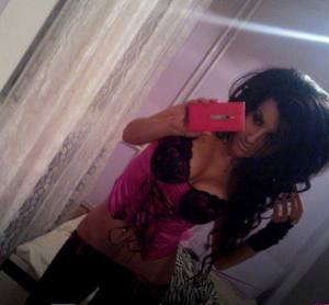 Escorts like Kelly are down to fuck you now!