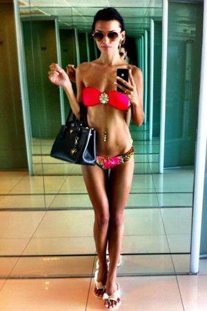 Cheaters like Karen from New York are looking for you