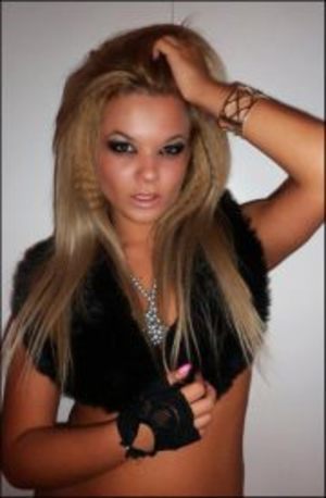 Looking for local cheaters? Take Eleanor from New York home with you
