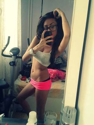 Yasmine from South Carolina is looking for adult webcam chat