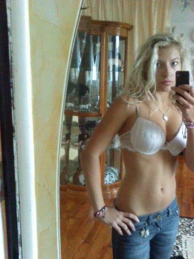 Evelina from Louisiana is looking for adult webcam chat