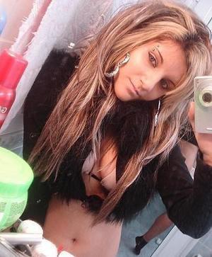 Shaylee is a cheater looking for a guy like you!