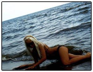 Looking for local cheaters? Take Alessandra from Texas home with you