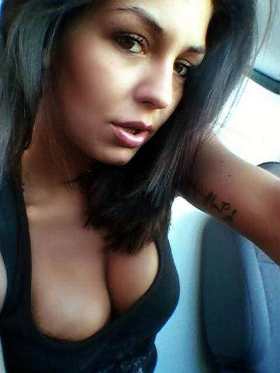 Escorts like Julia are down to fuck you now!