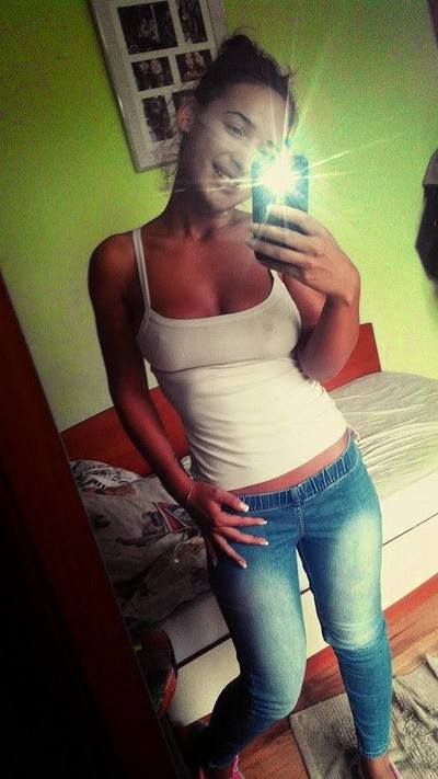 Angelina from Ohio is looking for adult webcam chat