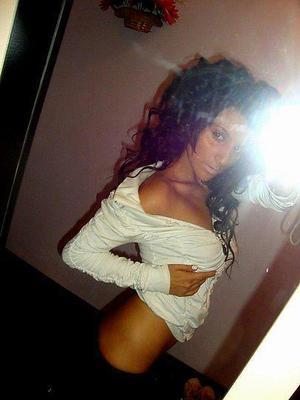 Myrna from Tennessee is looking for adult webcam chat