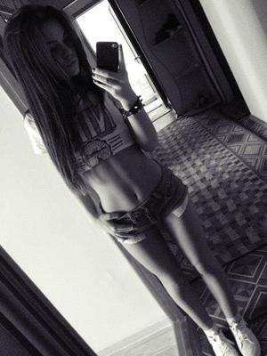 Looking for local cheaters? Take Selina from Alabama home with you