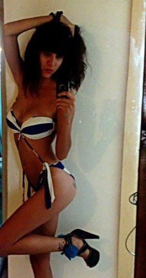 Carlee from District Of Columbia is interested in nsa sex with a nice, young man