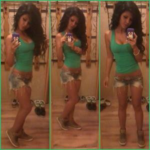 Mia is a cheater looking for a guy like you!