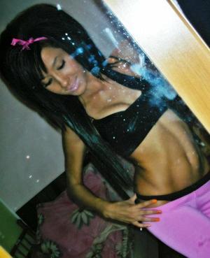 Makenzie from Washington is looking for adult webcam chat